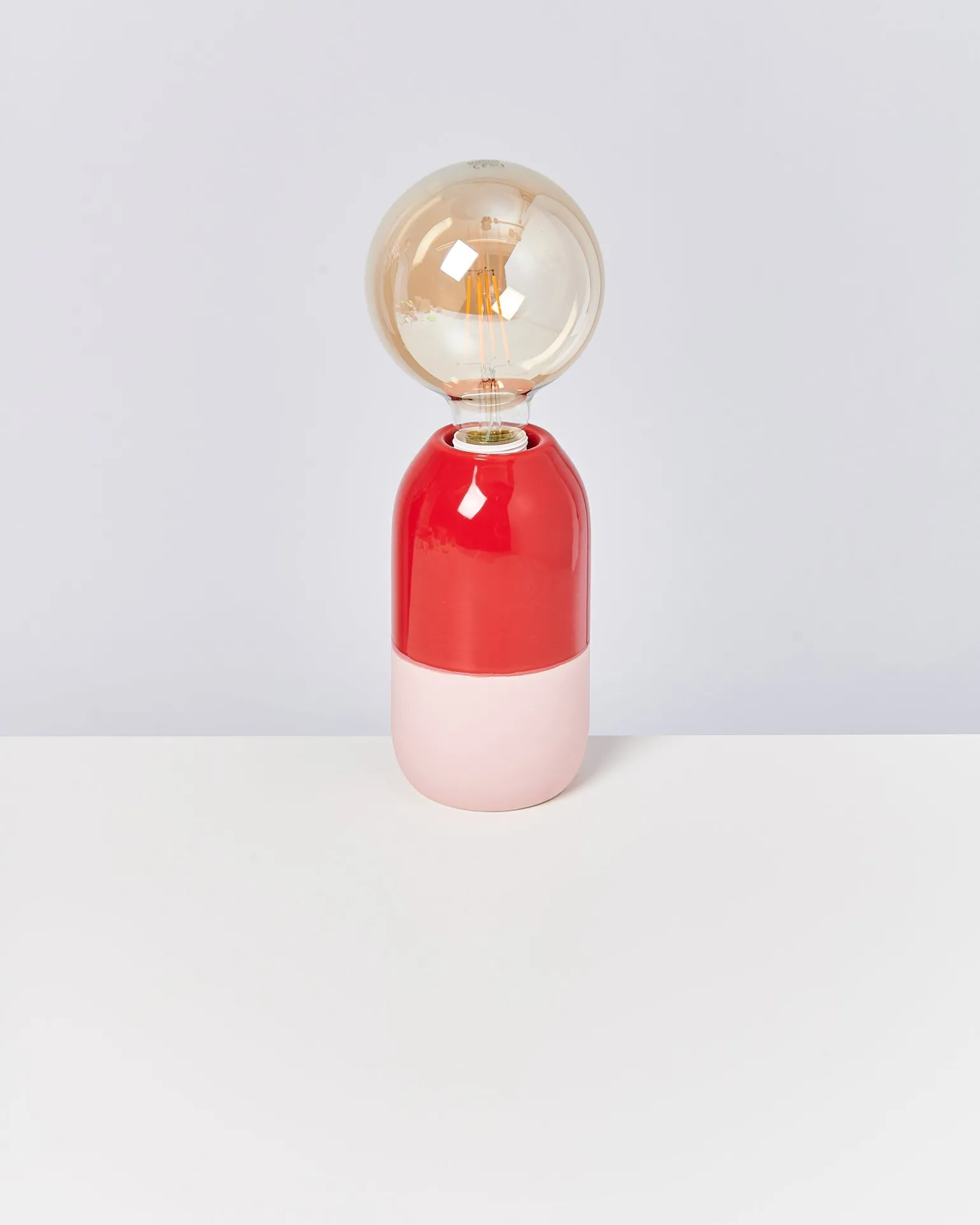 Online Motel a Miio Farol - Lamp red rose