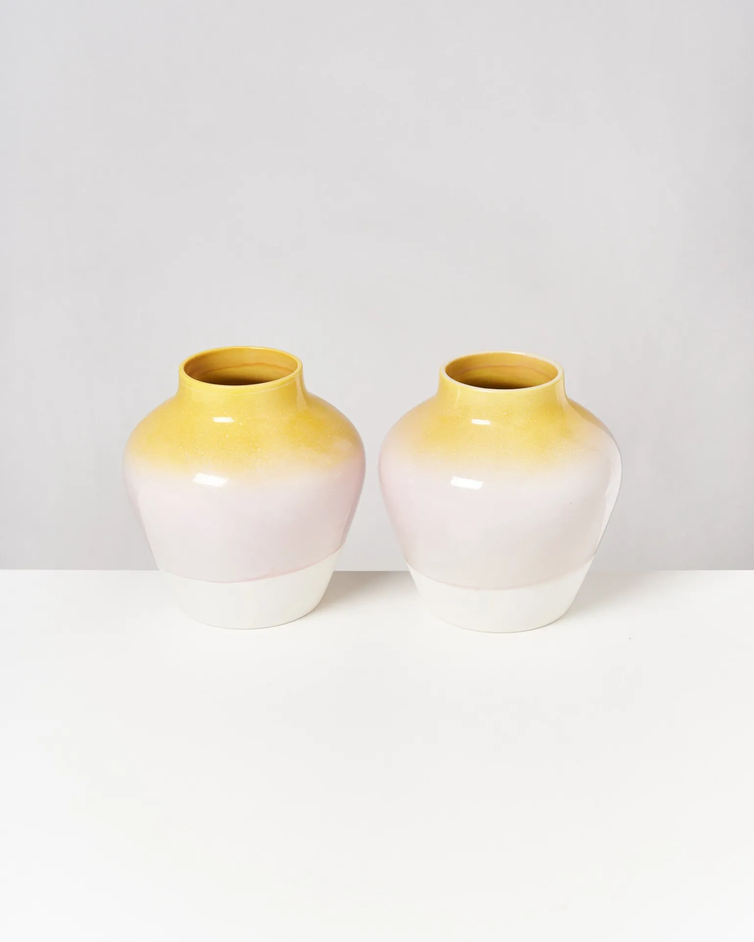 New Motel a Miio Madalin Vase - Yellow Rose Speckled yellow speckled with pink