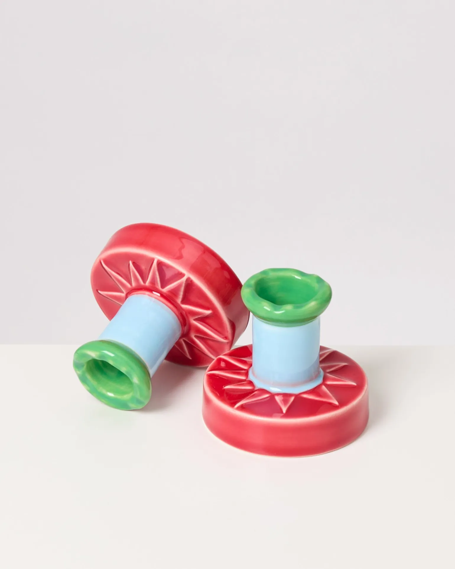 Fashion Motel a Miio X Isis-Maria Brisa Candleholder Red Blue rot blau