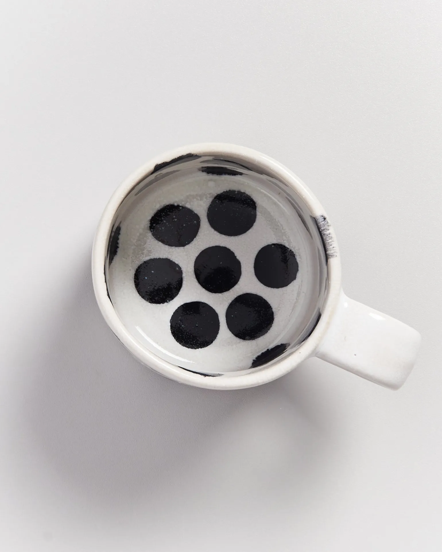 Online Motel a Miio Nódoa - Set Of 4 Mugs Black Dots schwarze Punkte