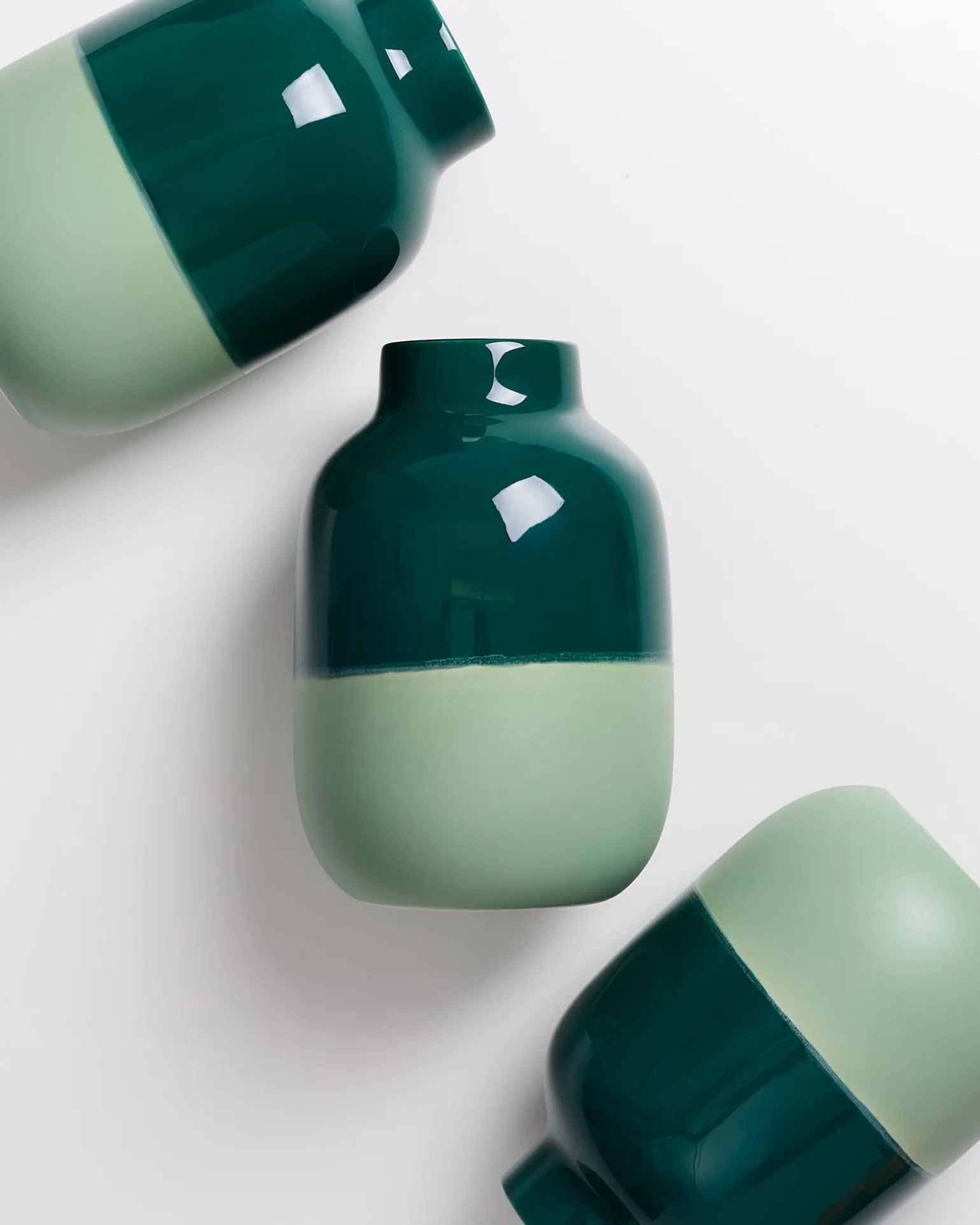 Cheap Motel a Miio Nuno Vase M darkgreen sage