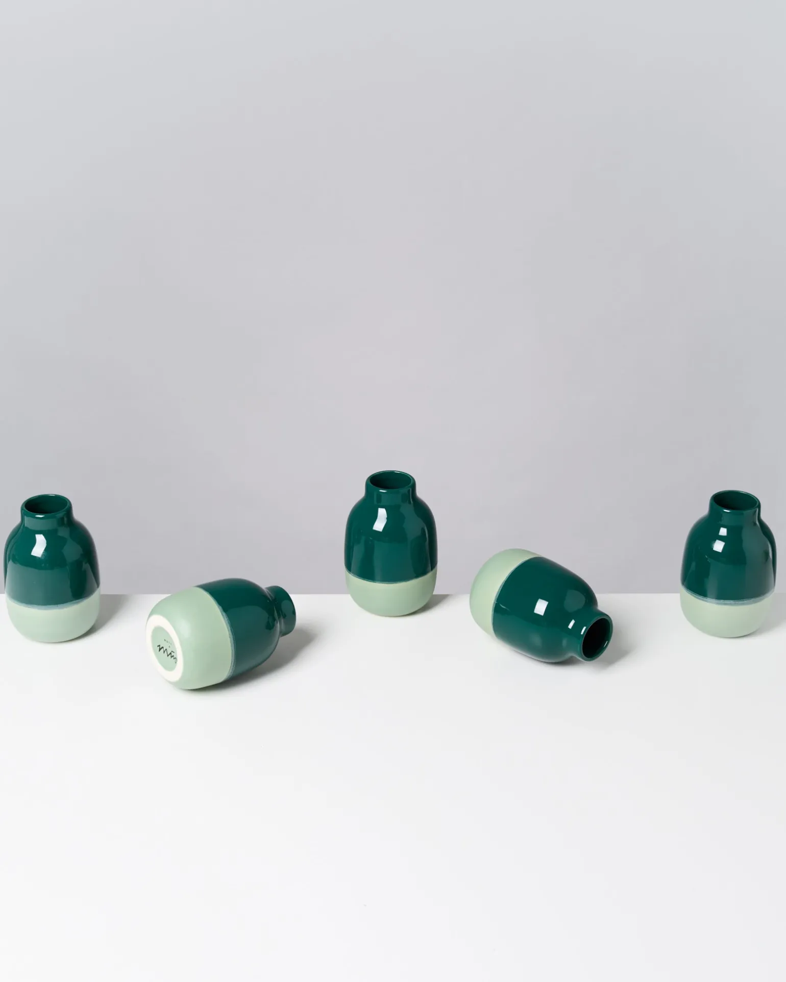 Hot Motel a Miio Nuno Vase S darkgreen sage